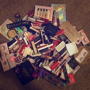 Makeup Lot/Bundle